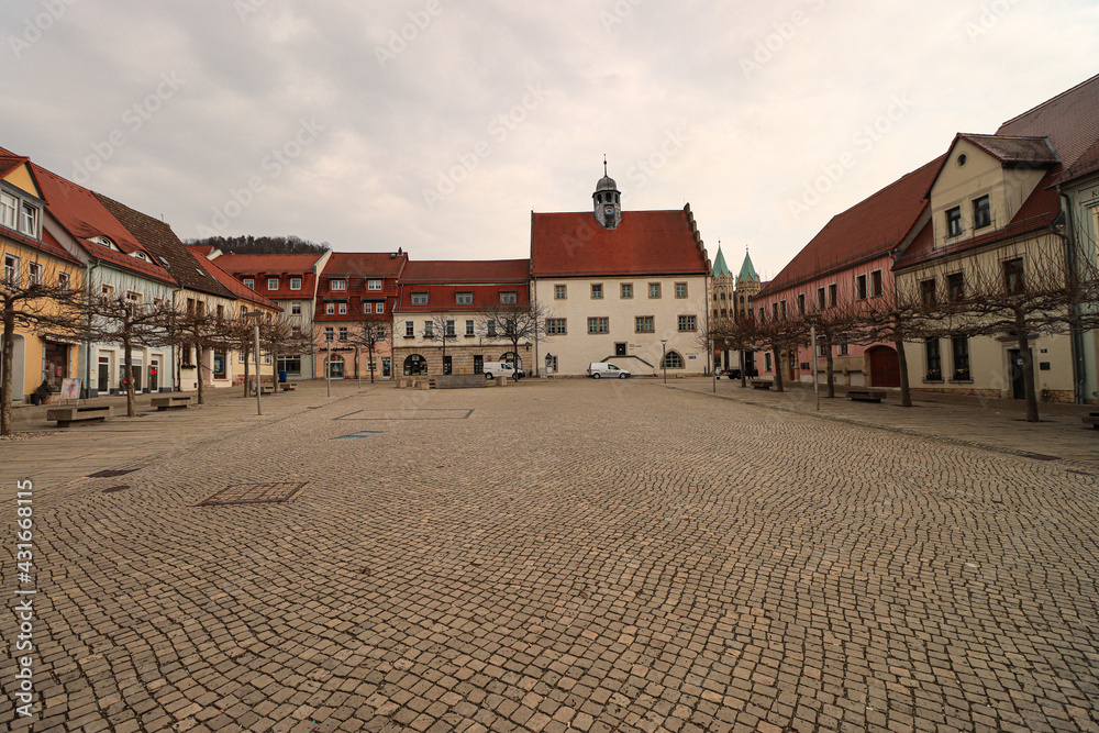Kleinstadtidylle in Freyburg (Unstrut); Marktplatz mit Rathaus Kleinstadtidylle in Freyburg (Unstrut); Marktplatz mit Rathaus