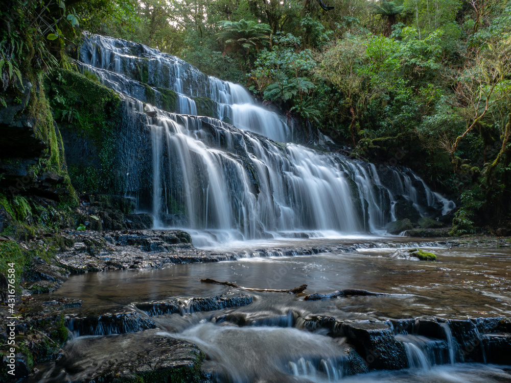 Obraz premium Flowing Nature - Angle