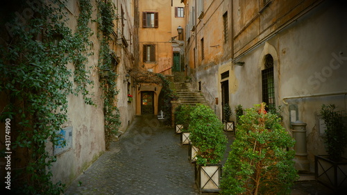 Fototapeta Naklejka Na Ścianę i Meble -  Narrow Old Street In The City Of Rome
