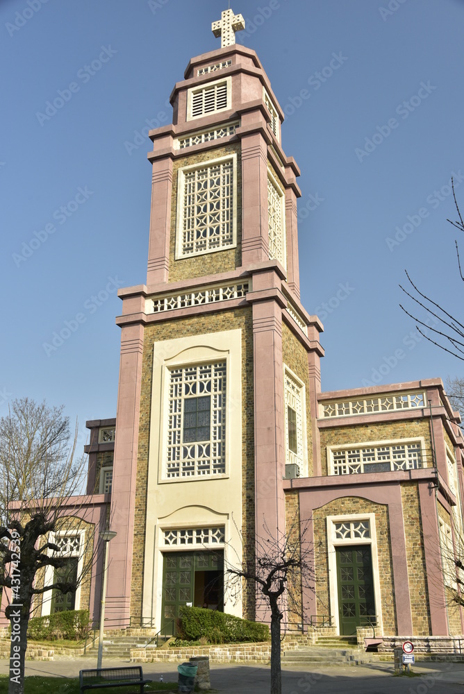 L'église Sainte Suzanne et son architecture Art Déco à Schaerbeek Stock