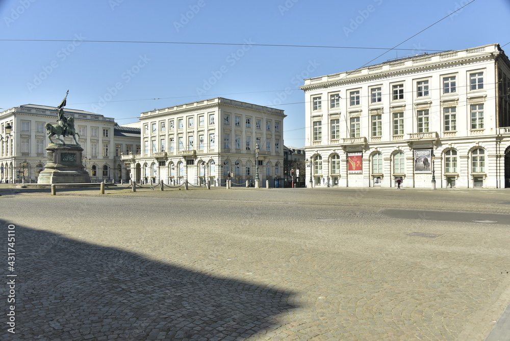 La Place et la rue Royale désertée pendant le premier confinement lors de la crise sanitaire dû à la pandémie du coronavirus à Bruxelles 