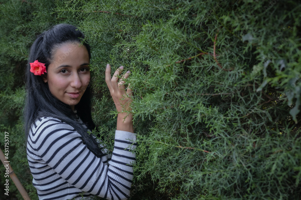 mujer, joven, retrato, hermoso, naturaleza, beldad, al aire libre, aparcar, verde, bosque, alegre, cara, niño, felicidad, verano, cuca, morena, alegre, sonrisa, gente, césped, 1, árbol, cubana mujer, joven, retrato, hermoso, naturaleza, beldad, al aire libre, aparcar, verde, bosque, alegre, cara, niño, felicidad, verano, cuca, morena, alegre, sonrisa, gente, césped, 1, árbol, cubana