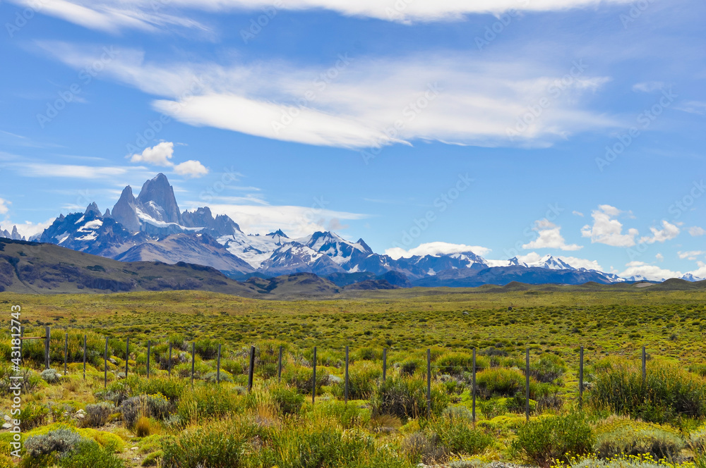 Fototapeta premium landscape with mountains and sky
