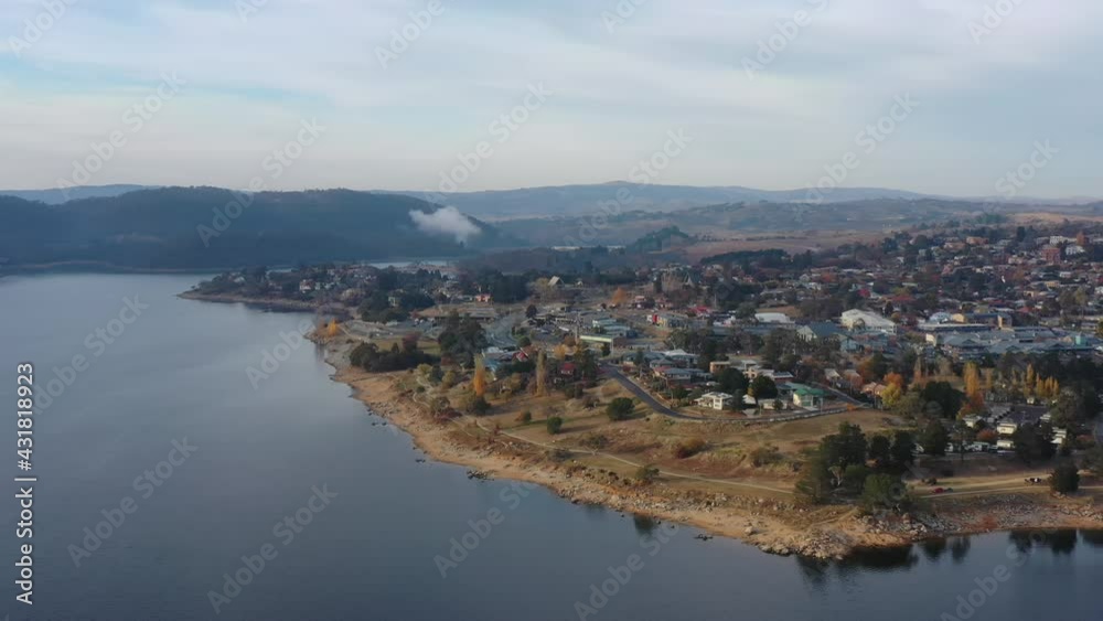 Waterfront of Jindabyne town on Lake Jindabyne – wide aerial 4k panorama.
Waterfront of Jindabyne town on Lake Jindabyne – wide aerial 4k panorama.