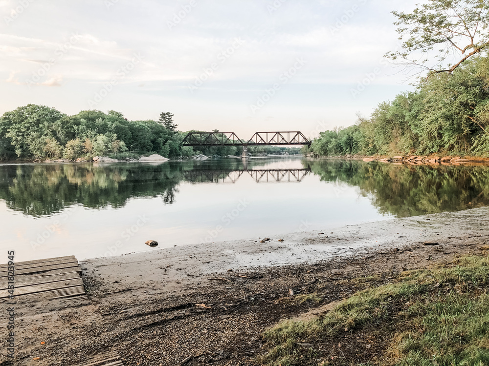 Fototapeta premium river and bridge
