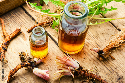 Dandelion root in herbal medicine