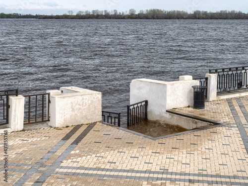 Spring flood in Nizhny Novgorod. photo