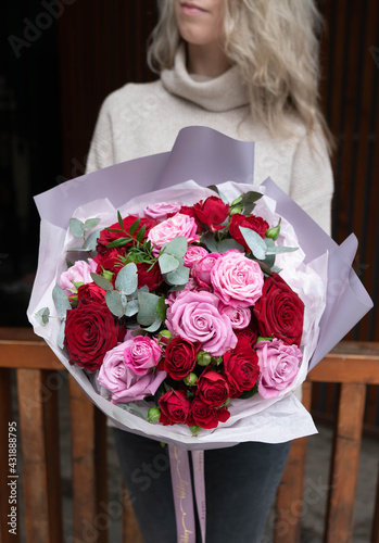 bouquet of roses, red roses, basket of red roses, rose, roses, flower shop photo