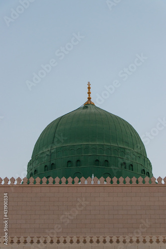 External image of the Prophet's Mosque in Medina in Saudi Arabia, The green dome of the mosque. Masjid Nabawi photo