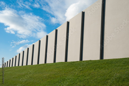 Concrete retaining wall. Seattle Art Museum sculpture parl. Seattle, WA.