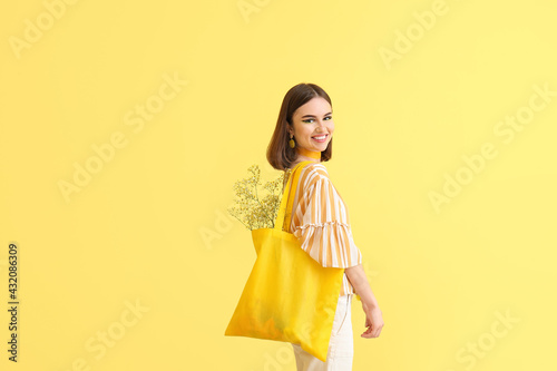 Stylish young woman with sh...