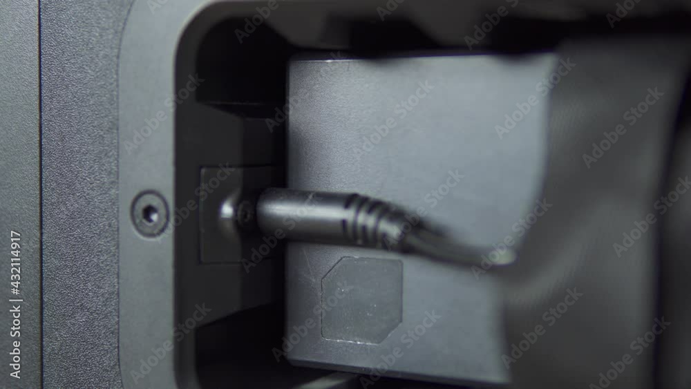 Plugging in a big 12v DC battery Plugging in a big 12v DC battery