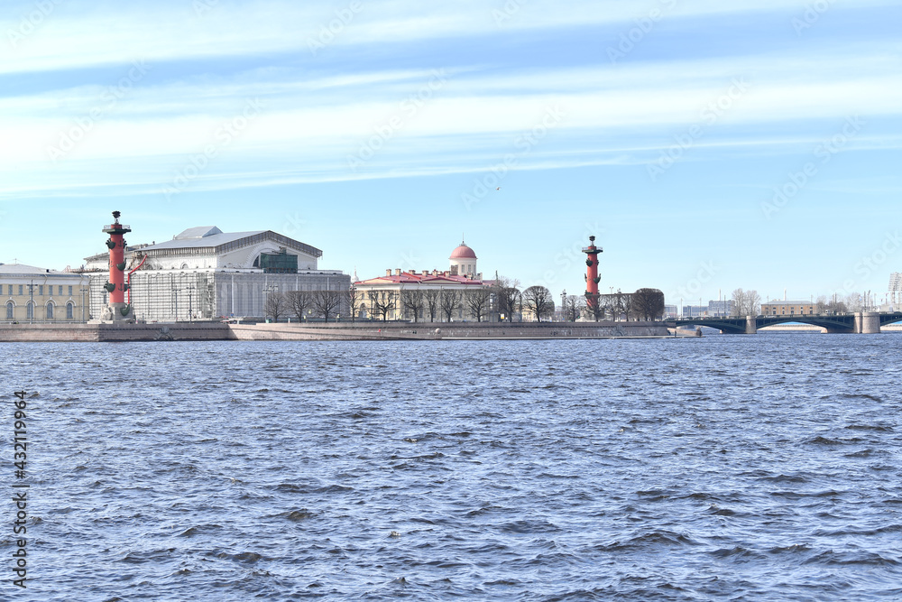 river in the city, cathedral, saint petersburg, embankment, river, buildings, peter, city, architecture, london, dome, church, street, building, city, landmark, england, paul, sky, europe, religion, u