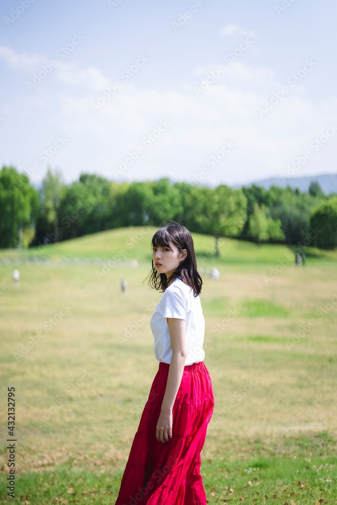 公園の女性 公園の女性