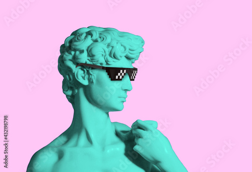 david sculpture pixel sunglasses photo