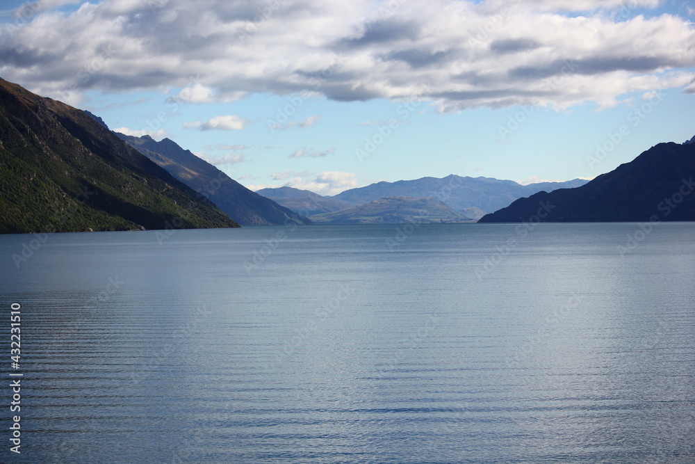 Obraz premium Fjord sortant des brumes