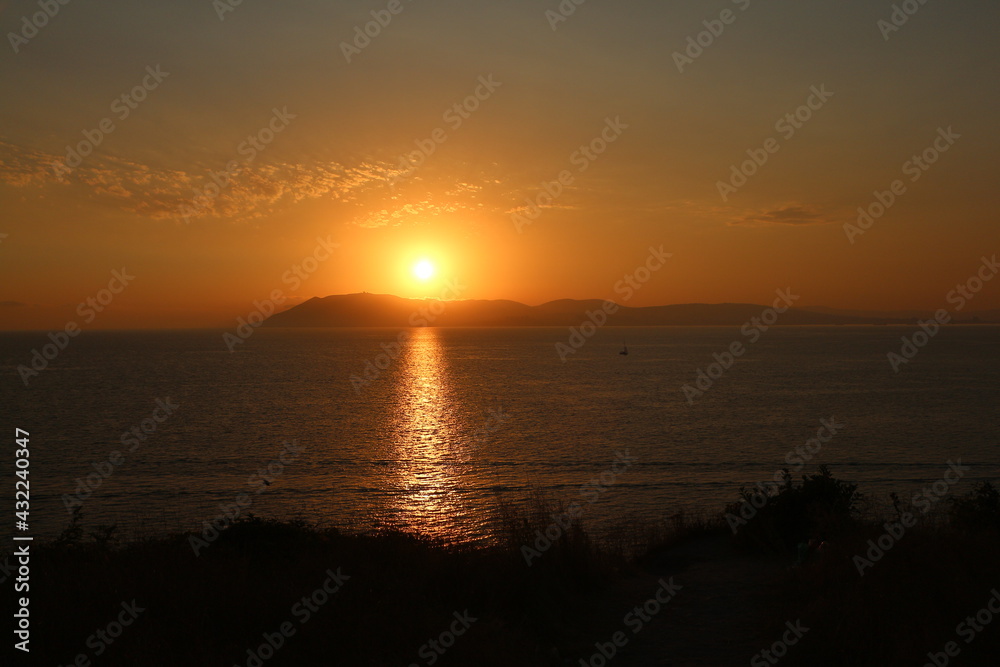 Naklejka premium sunset over the black sea in crimea