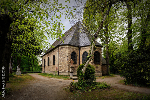 The church of St. Mary Magdalene and Lazarus in the Cologne cemetery Melaten from the year 1245 © gehapromo