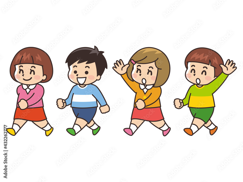 笑顔で歩く子供たち 笑顔で歩く子供たち