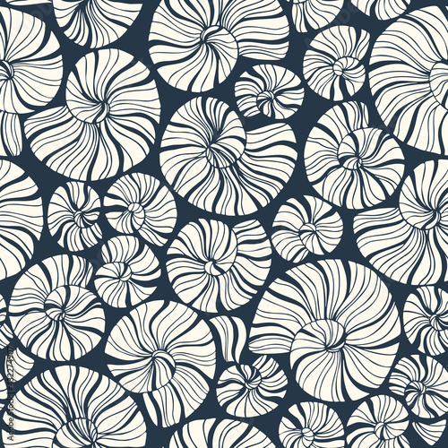 Hand-Drawn Doodle Sea Shells and Fossils Vector Seamless Pattern. Summer Beach Seaside Print. Ocean Fashion Textile Monochrome Blue,White Background. Seashore Elements Texture for Fabrics, Wallpaper