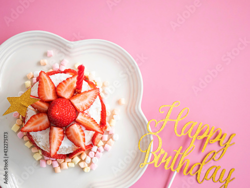 1歳のお誕生日に作るスマッシュケーキ バースデーケーキ Stock Photo Adobe Stock