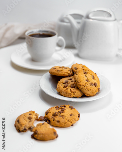 breakfast with cookies and coffee 