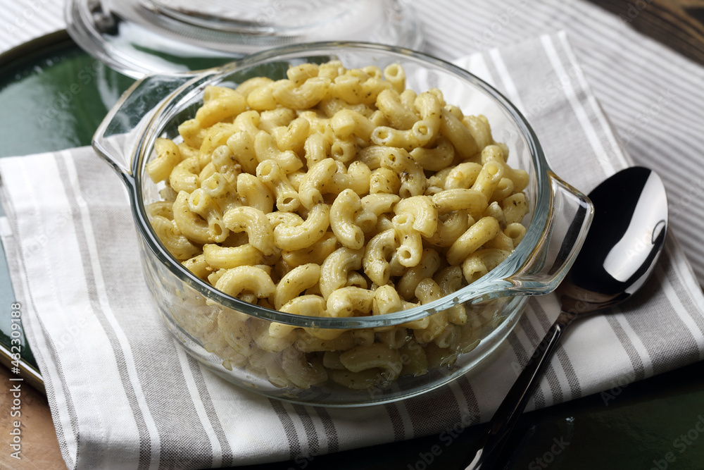 Home cooking: simple pasta with pesto sauce Home cooking: simple pasta with pesto sauce