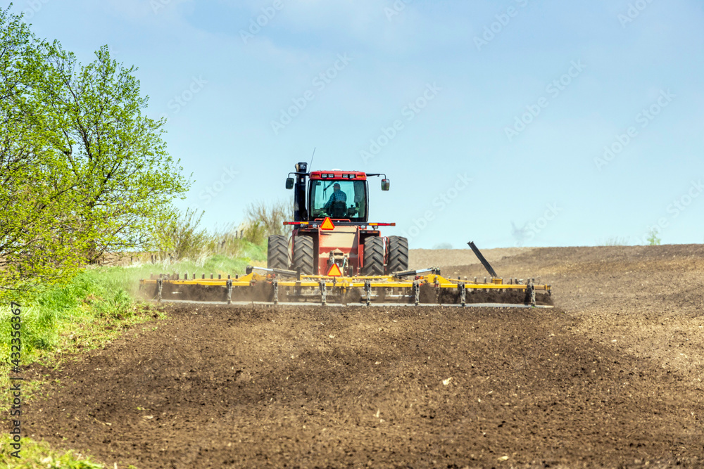 Fototapeta premium 2020 era agricultural tractor and implement a2