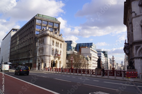 Fototapeta London, UK: view of the Holborn viaduct, linking Holborn and Newgate Street and