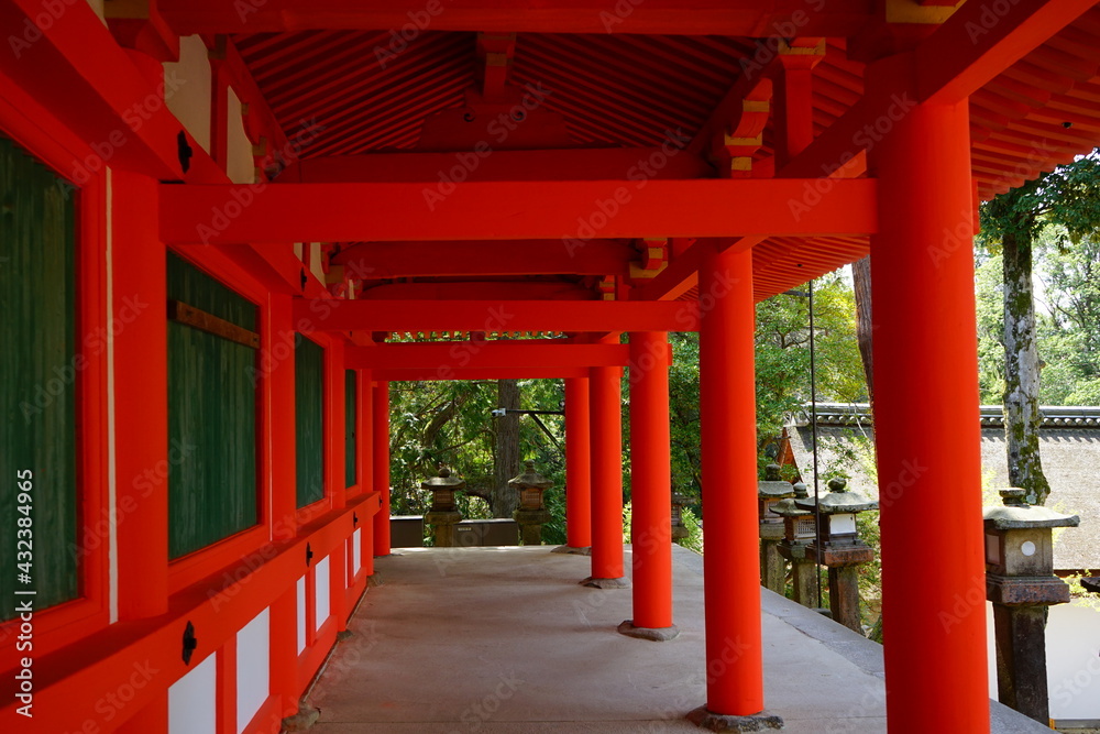 West Cloister in Nara prefecture, Japan - 日本 奈良 春日大社 参道 西回廊 West Cloister in Nara prefecture, Japan - 日本 奈良 春日大社 参道 西回廊