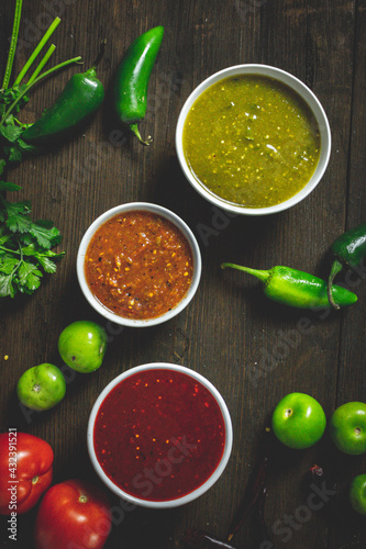 Tres salsas photo