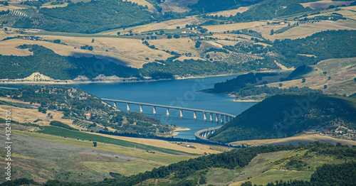 Panorama Con Lago Landscape With Lake
