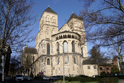 St. Kunibert, romanische Kirche aus dem 13. Jahrhundert