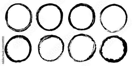 set of hand drawn vector doodle circle line sketch isolated on white background.