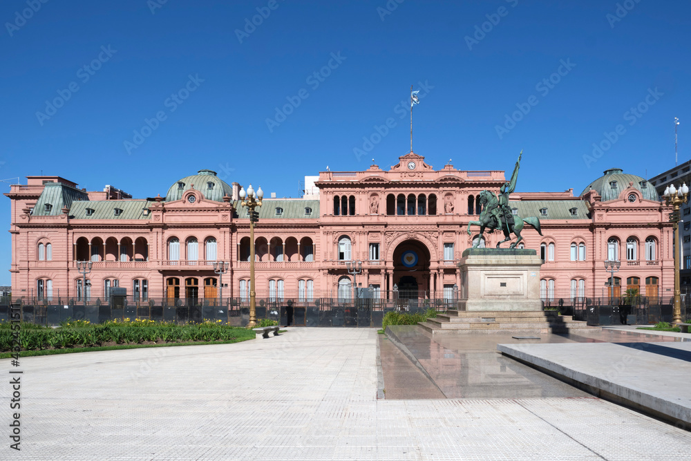 Pink house, Casa Rosada, and Belgrano monument in Plaza de Mayo, Buenos Aires