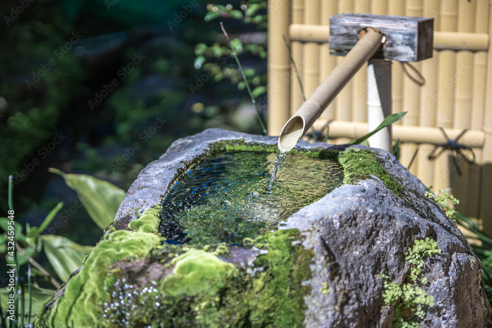 日本のつくばい　和風イメージ
