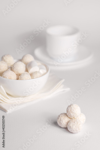 marshmallows in a white bowl