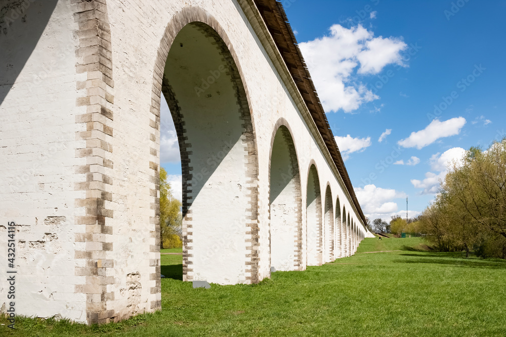 The Rostokinsky Aqueduct is also known as the Millionth Bridge in Moscow. Antiquity. Built in the 18th century. The Rostokinsky Aqueduct is also known as the Millionth Bridge in Moscow. Antiquity. Built in the 18th century.