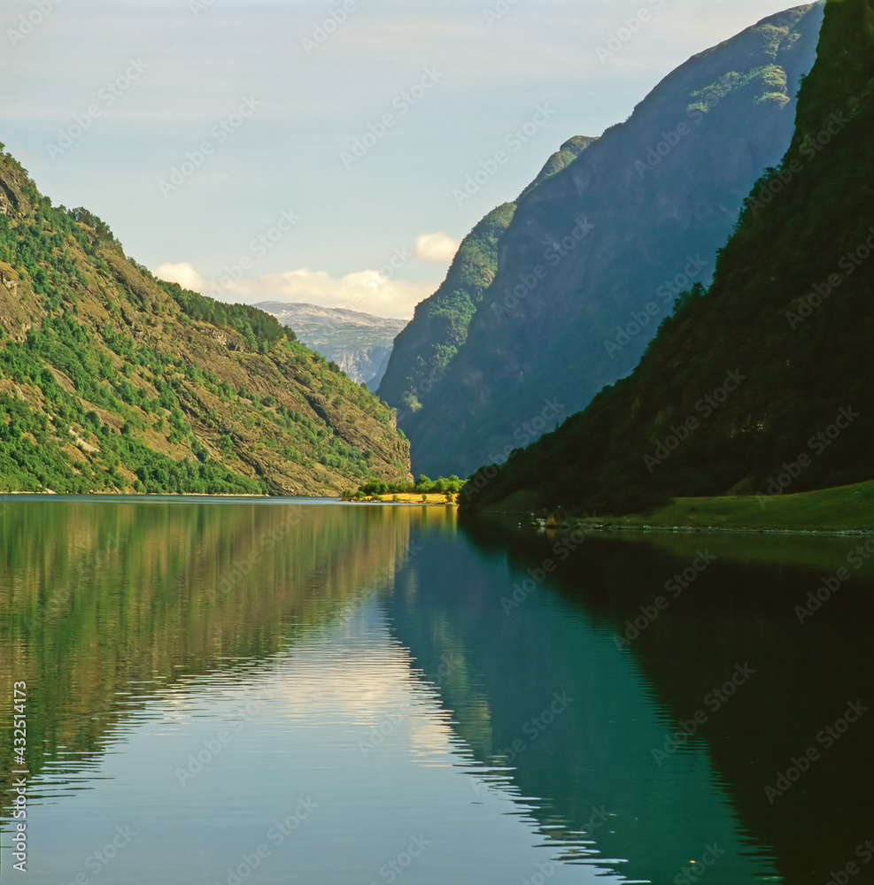  Nerovr Fjord, Norway