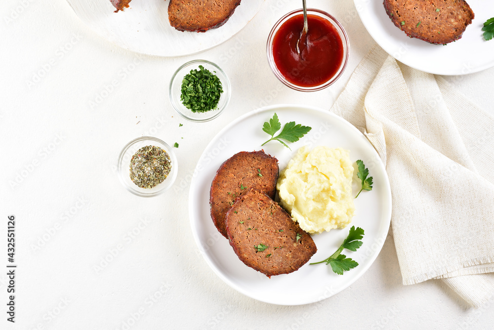 Meatloaf with mashed potato