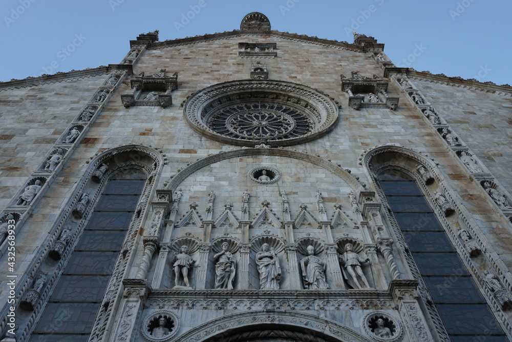 Obraz premium a view of saint cathedral