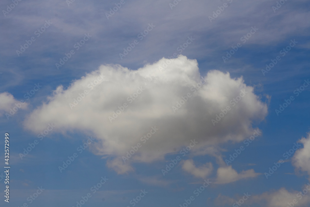 Traveling cloud
Cloud on a blue background