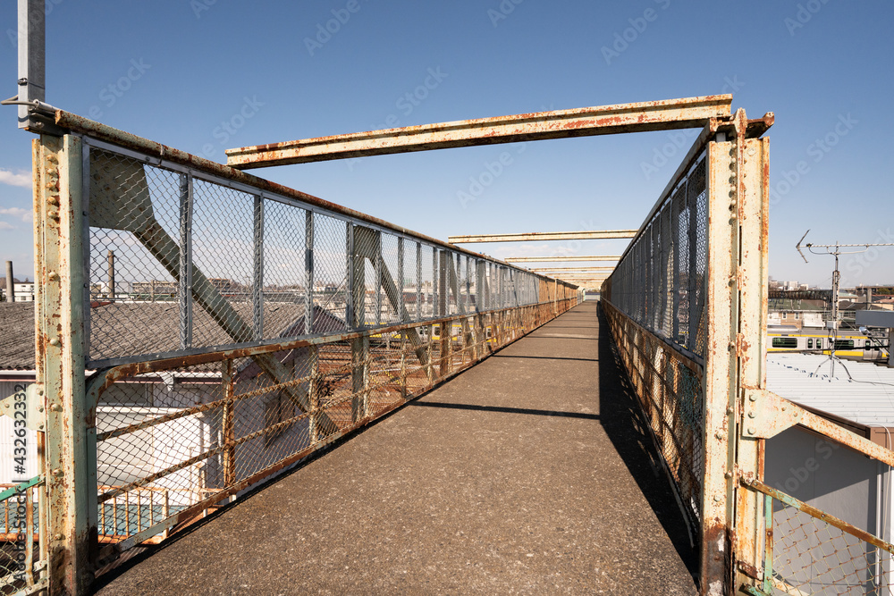 三鷹陸橋(跨線橋)