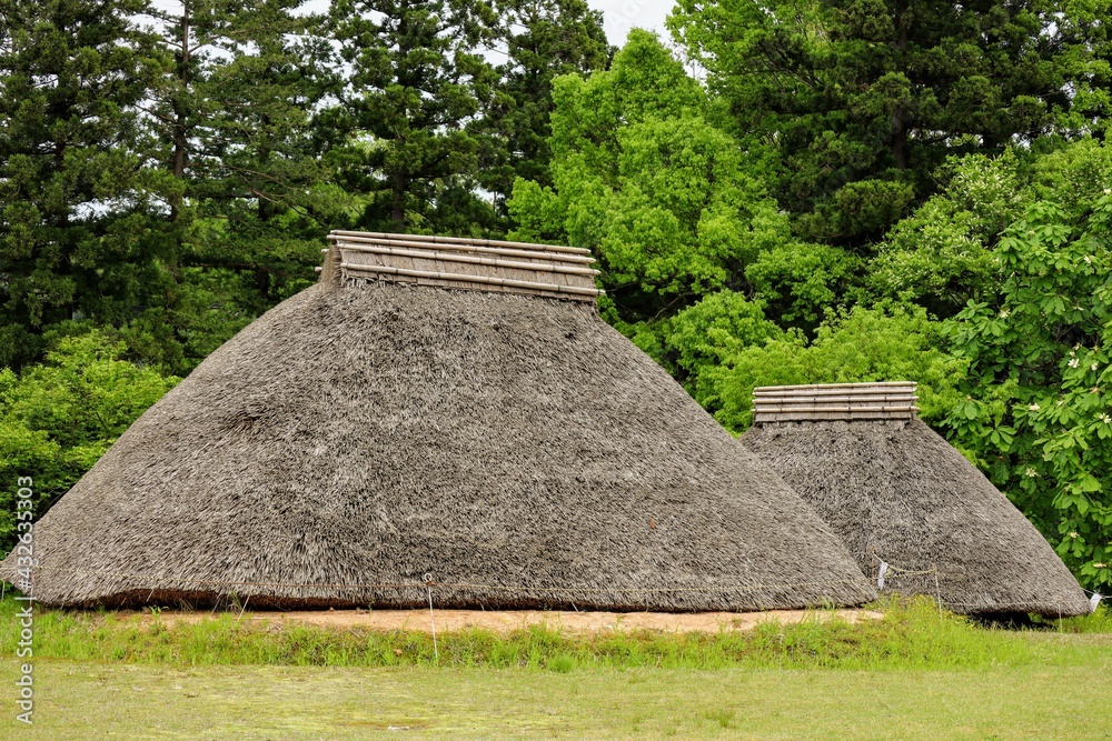 日本の復元された竪穴住居