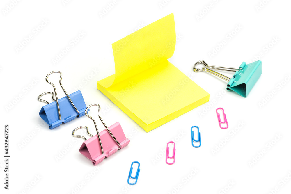 paper clips and post note