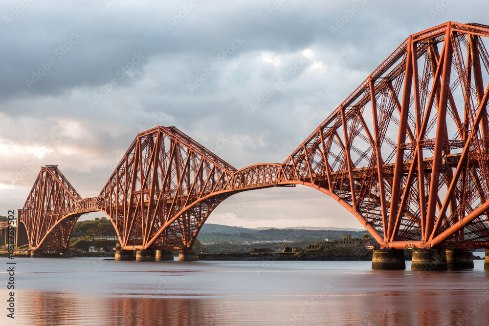Fototapeta premium Sunset all over the Forth Bridge, Edinburgh, Scotland.