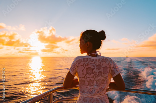 Fototapete Cruise ship vacation woman watching sunset boat deck on summer travel