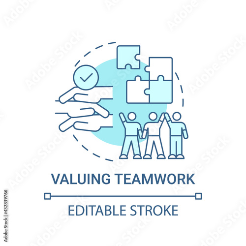 Valuing teamwork concept icon. Basic corporate core value idea thin line illustration. Easy problems solving. Working on project together. Vector isolated outline RGB color drawing. Editable stroke © bsd studio