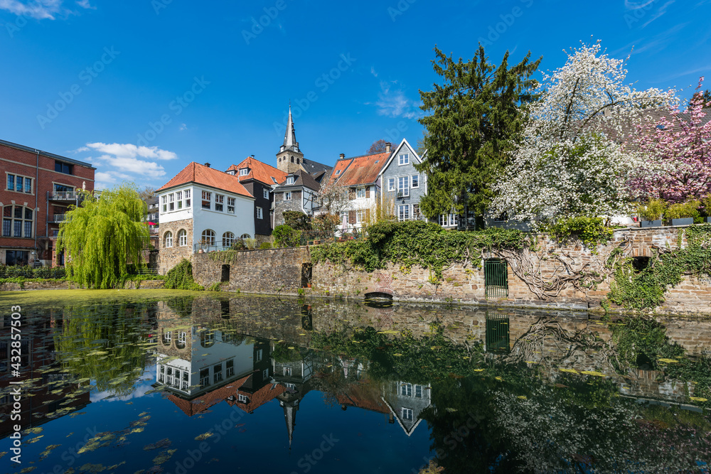 Essen-Kettwig an der Ruhr im Frühling; Deutschland