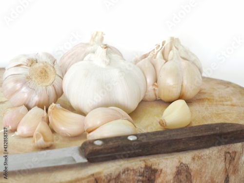Photo of garlic for cooking.